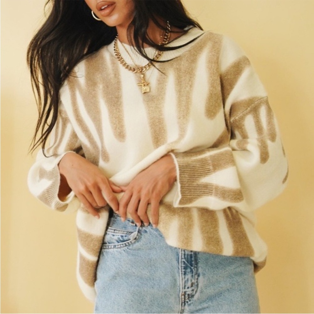 Verge Girl - Along the Sidewalk Knit
